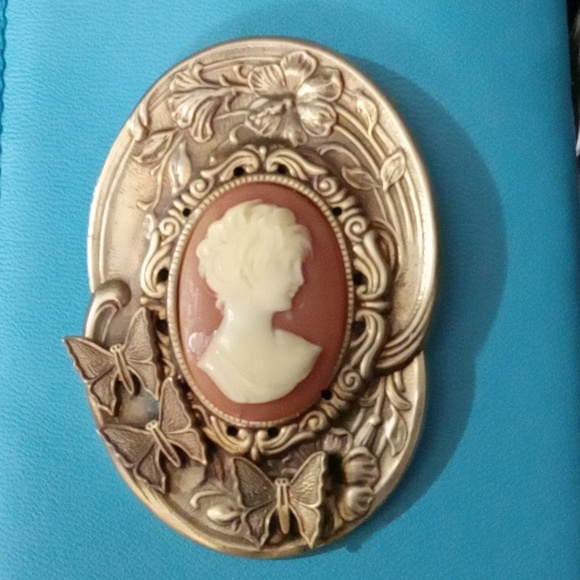 VTG Rare Resin Cameo Brooch Large - Picture 7 of 8
